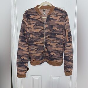 Camouflage Zip-Up Jacket